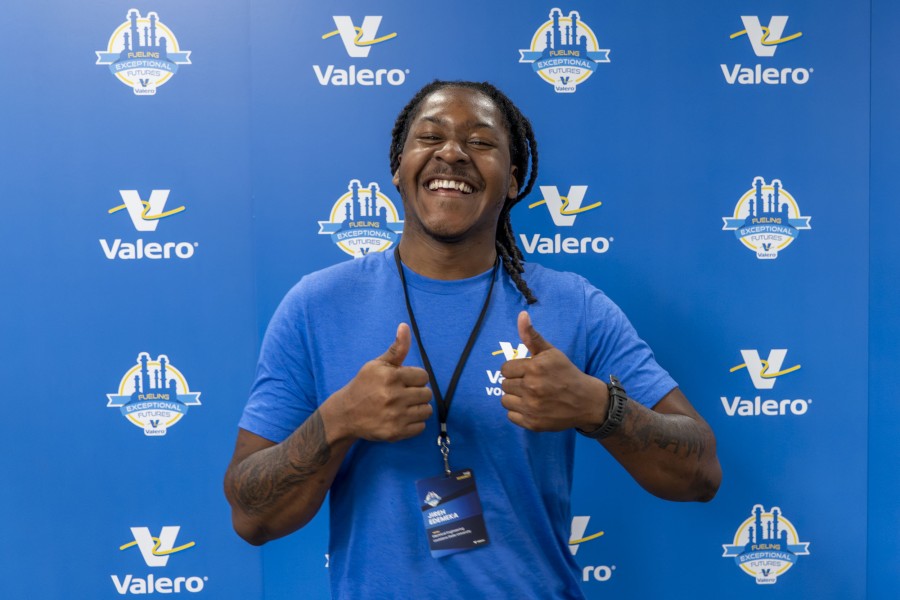 Happy Summit student giving a thumbs up